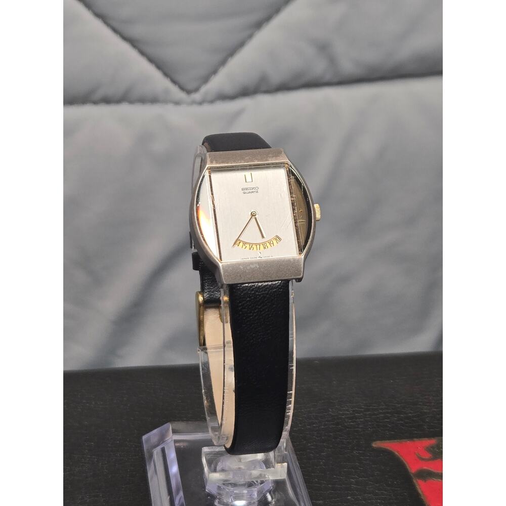 Seiko 2A49 - Picture 2 of 10